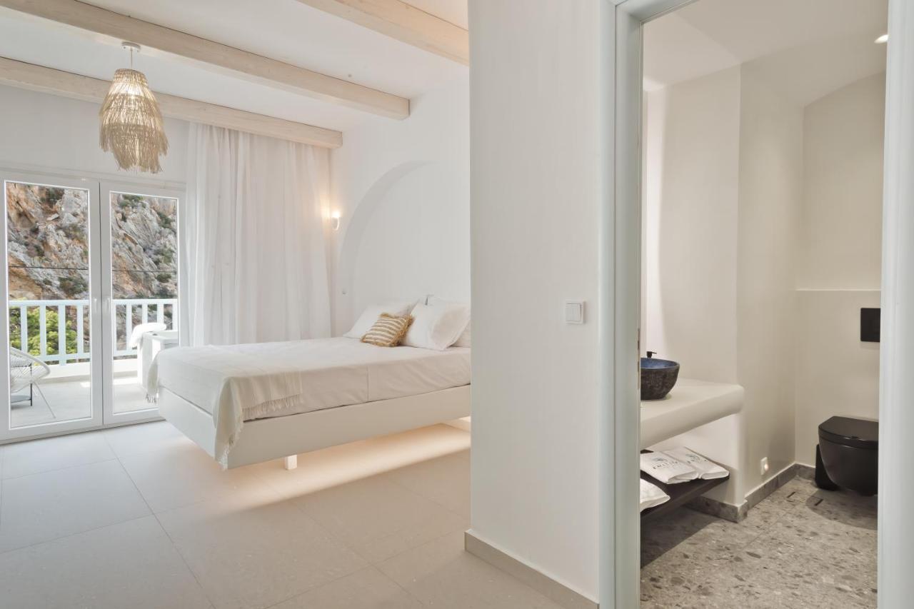 Enilion Luxury Suites Kyra Panagia Exterior foto