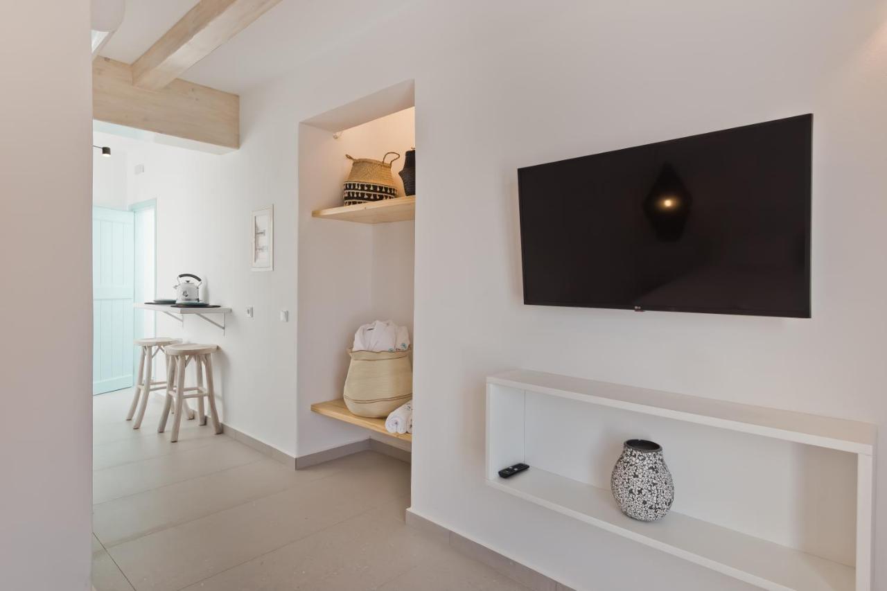 Enilion Luxury Suites Kyra Panagia Exterior foto