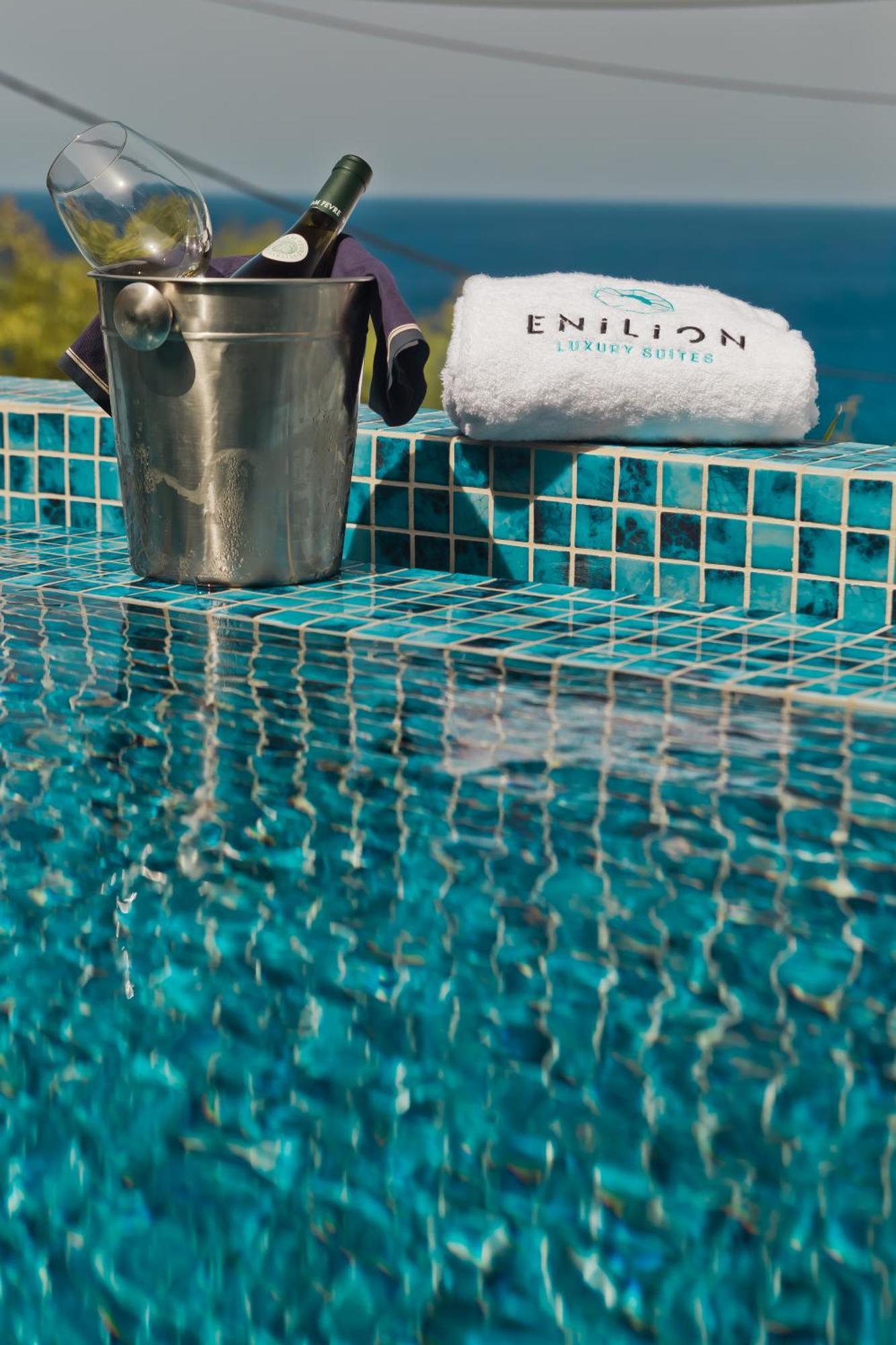 Enilion Luxury Suites Kyra Panagia Exterior foto